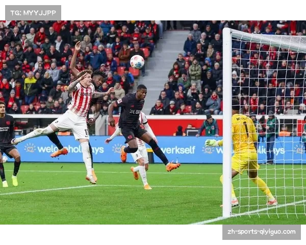 勒沃库森角球战术奏效 塔普索巴头球破门展现定位球威力